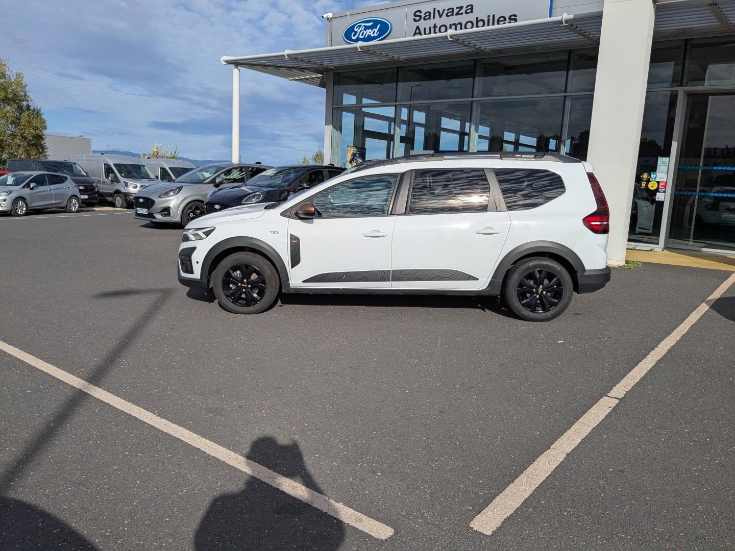 DACIA Jogger 1.6 hybrid 140ch Extreme 5 places - Photo 2