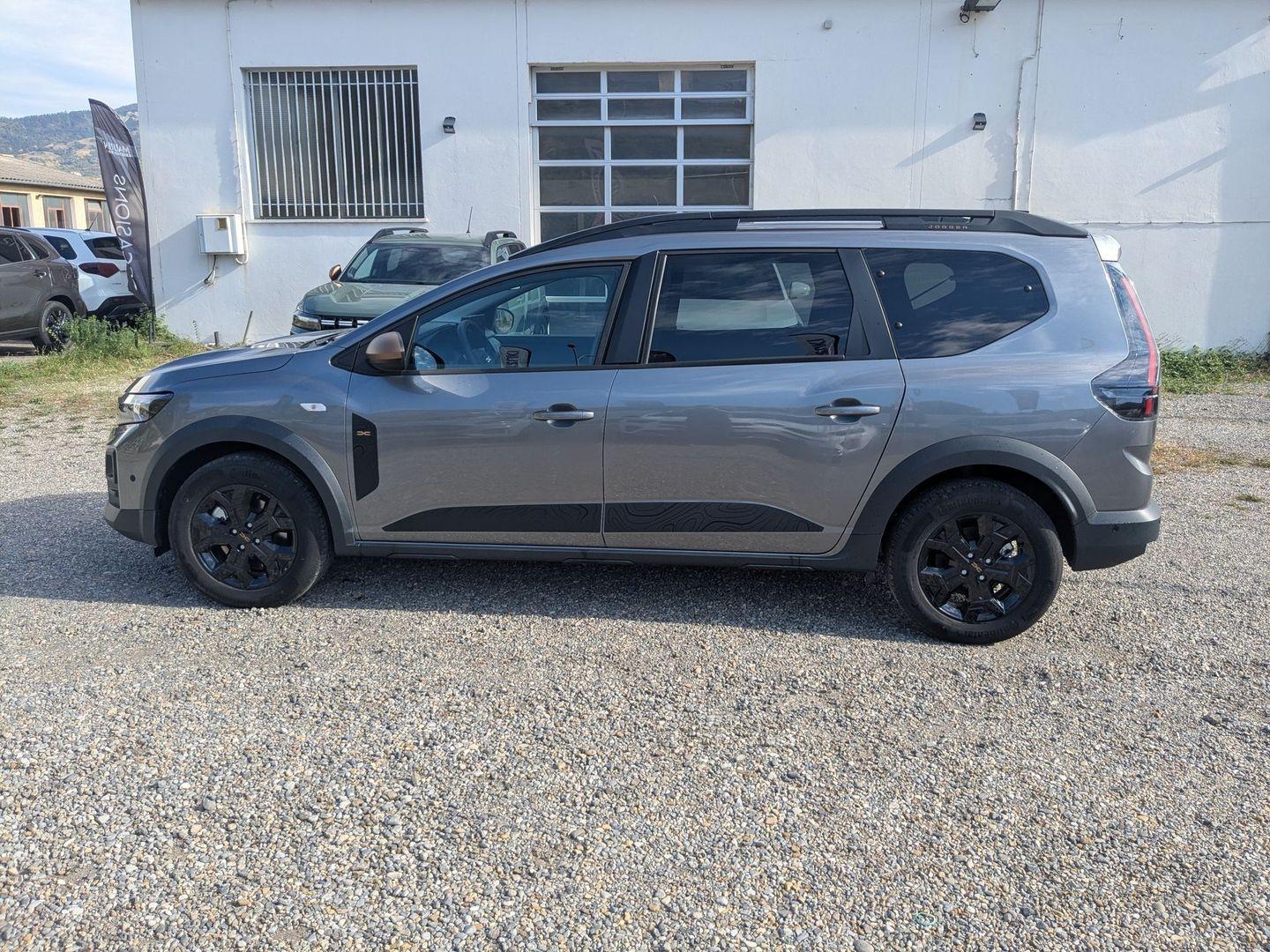 DACIA Jogger 1.8 hybrid 155ch Extreme 7 places -25 - Photo 8