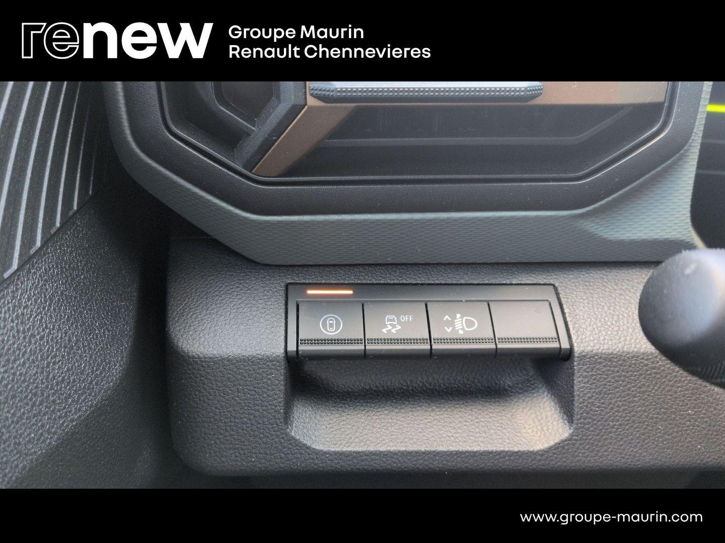 DACIA Duster 1.2 hybrid-G 150ch Extreme 4x4 - Photo 18