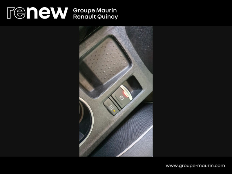 RENAULT Captur d’occasion à vendre à QUINCY-SOUS-SÉNART chez GGF - SAVY (Photo 20)