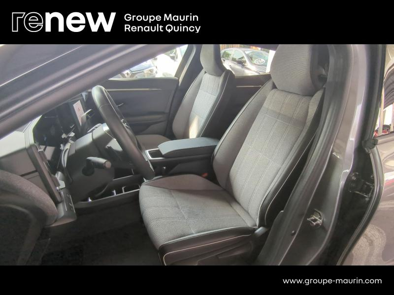 RENAULT Megane d’occasion à vendre à QUINCY-SOUS-SÉNART chez GGF - SAVY (Photo 8)
