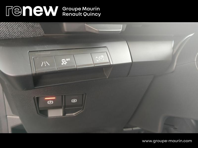RENAULT Megane d’occasion à vendre à QUINCY-SOUS-SÉNART chez GGF - SAVY (Photo 15)