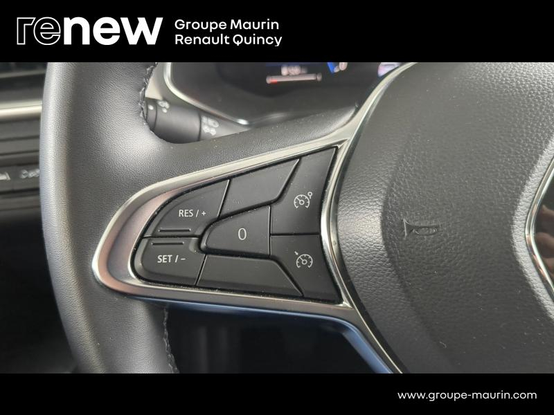 RENAULT Captur d’occasion à vendre à QUINCY-SOUS-SÉNART chez GGF - SAVY (Photo 11)