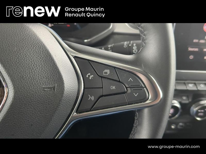 RENAULT Captur d’occasion à vendre à QUINCY-SOUS-SÉNART chez GGF - SAVY (Photo 12)