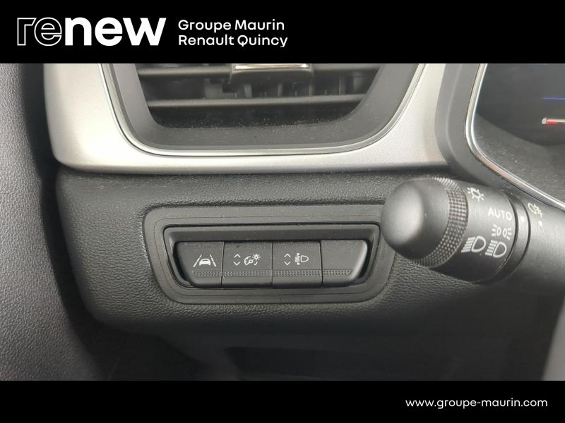 RENAULT Captur d’occasion à vendre à QUINCY-SOUS-SÉNART chez GGF - SAVY (Photo 13)