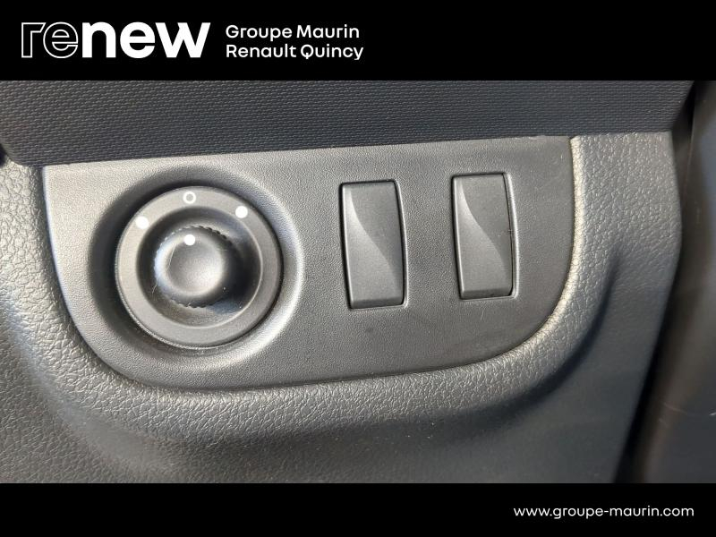DACIA Sandero d’occasion à vendre à QUINCY-SOUS-SÉNART chez GGF - SAVY (Photo 12)