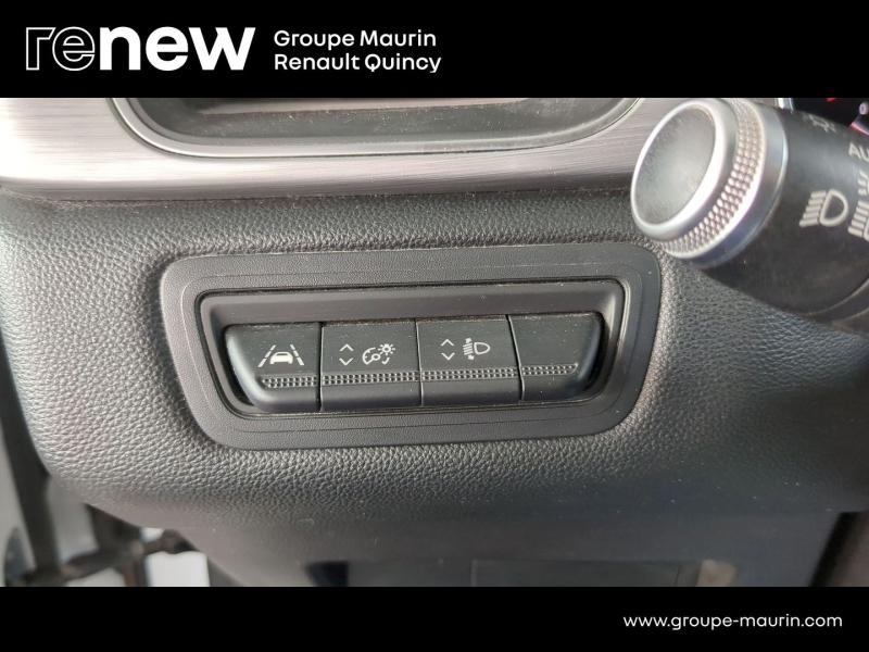 RENAULT Captur d’occasion à vendre à QUINCY-SOUS-SÉNART chez GGF - SAVY (Photo 14)
