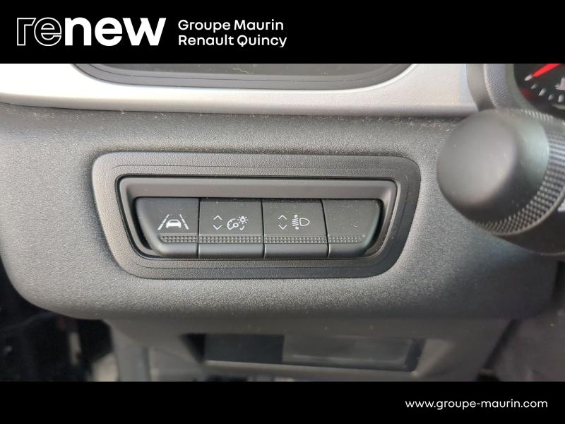 RENAULT Captur d’occasion à vendre à QUINCY-SOUS-SÉNART chez GGF - SAVY (Photo 11)