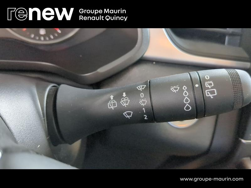 RENAULT Captur d’occasion à vendre à QUINCY-SOUS-SÉNART chez GGF - SAVY (Photo 13)