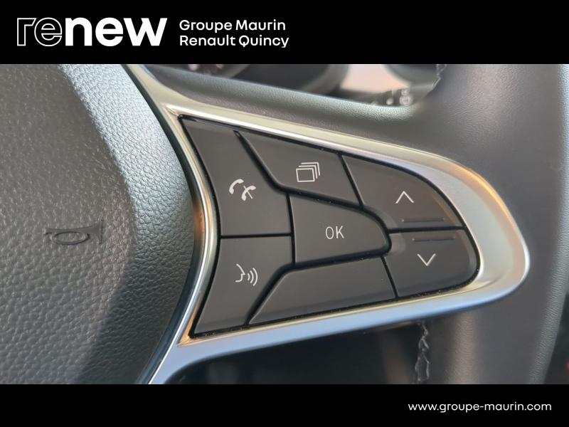 RENAULT Captur d’occasion à vendre à QUINCY-SOUS-SÉNART chez GGF - SAVY (Photo 15)