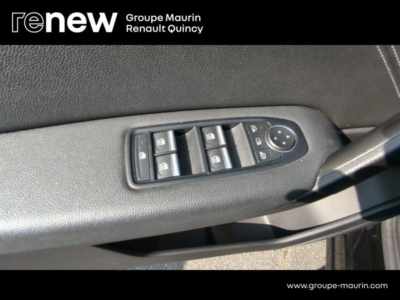 RENAULT Captur d’occasion à vendre à QUINCY-SOUS-SÉNART chez GGF - SAVY (Photo 11)