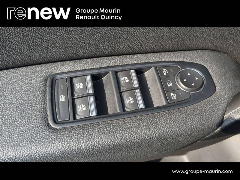 RENAULT Captur d’occasion à vendre à QUINCY-SOUS-SÉNART chez GGF - SAVY (Photo 12)