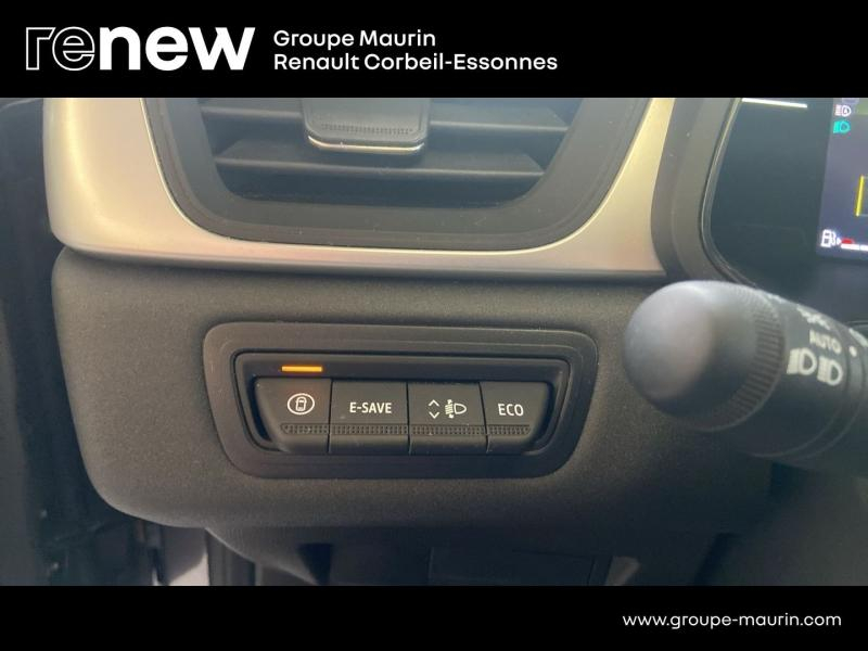 RENAULT Captur d’occasion à vendre à QUINCY-SOUS-SÉNART chez GGF - SAVY (Photo 11)
