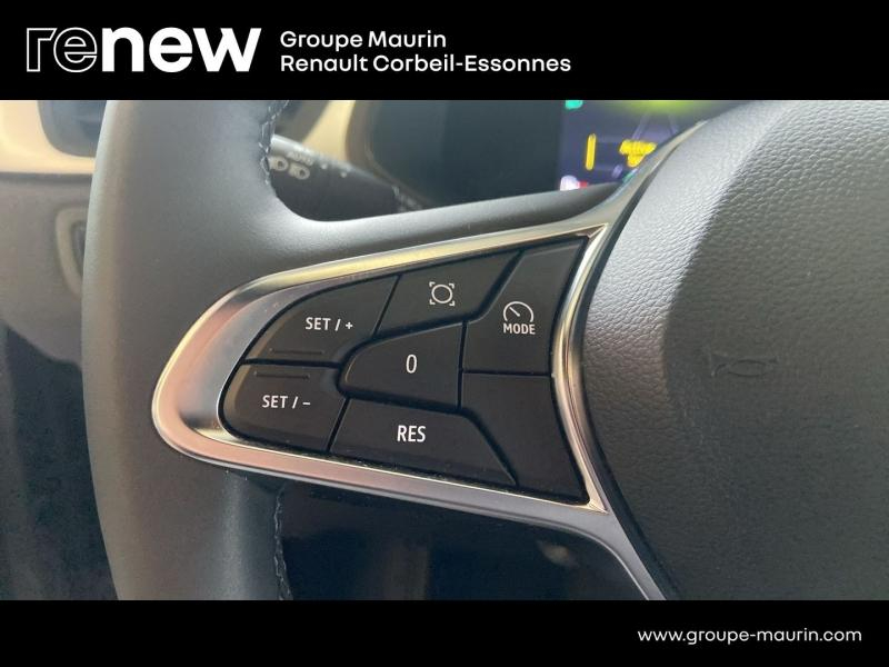 RENAULT Captur d’occasion à vendre à QUINCY-SOUS-SÉNART chez GGF - SAVY (Photo 13)
