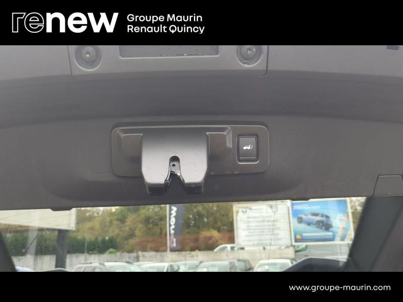 RENAULT  d’occasion à vendre à QUINCY-SOUS-SÉNART chez GGF - SAVY (Photo 10)