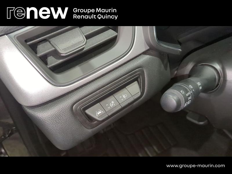 RENAULT Captur d’occasion à vendre à QUINCY-SOUS-SÉNART chez GGF - SAVY (Photo 15)