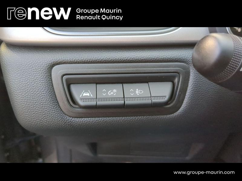 RENAULT Captur d’occasion à vendre à QUINCY-SOUS-SÉNART chez GGF - SAVY (Photo 13)