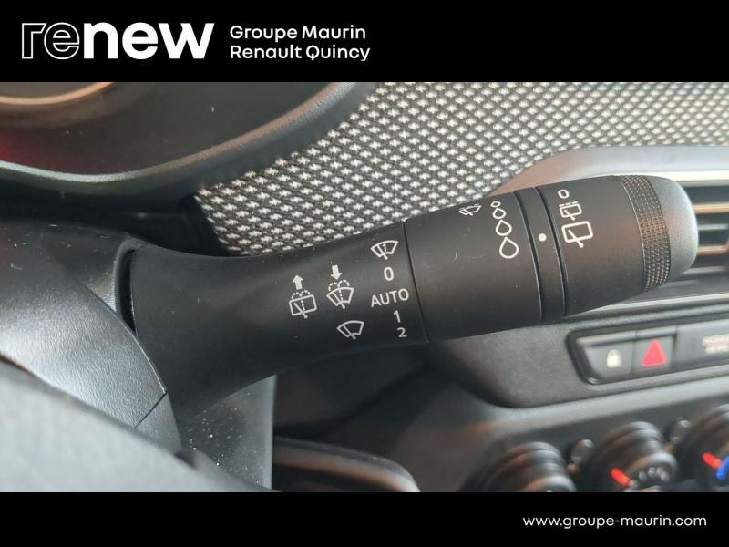 DACIA Sandero d’occasion à vendre à QUINCY-SOUS-SÉNART chez GGF - SAVY (Photo 16)