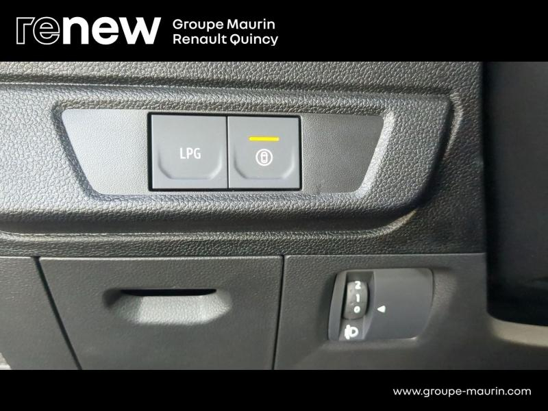 DACIA Sandero d’occasion à vendre à QUINCY-SOUS-SÉNART chez GGF - SAVY (Photo 14)