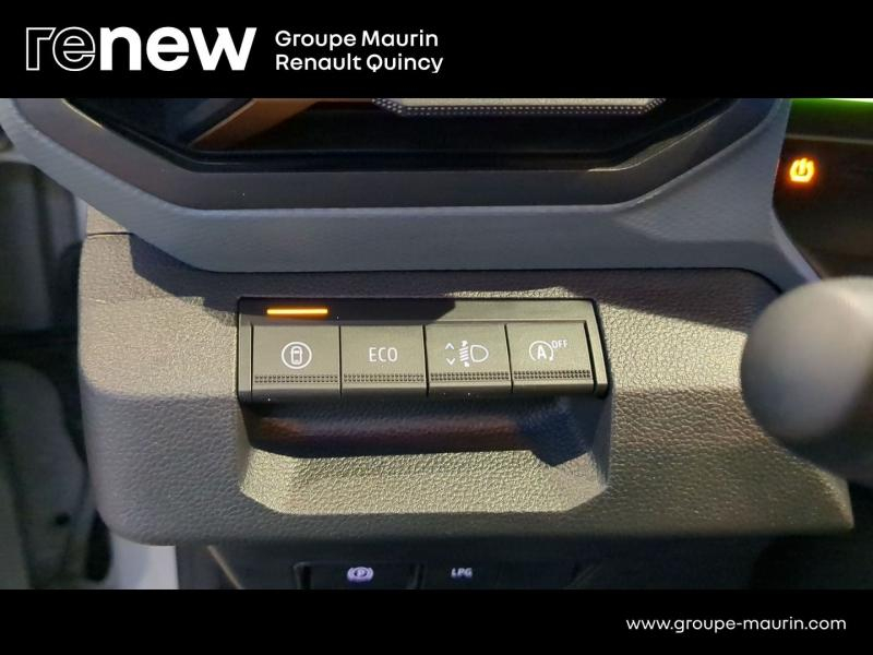 DACIA Duster d’occasion à vendre à QUINCY-SOUS-SÉNART chez GGF - SAVY (Photo 18)