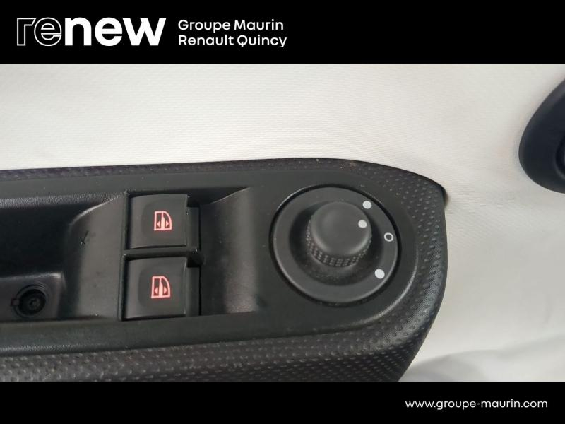 RENAULT Twingo d’occasion à vendre à QUINCY-SOUS-SÉNART chez GGF - SAVY (Photo 13)