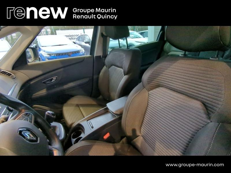 RENAULT Grand Scenic d’occasion à vendre à QUINCY-SOUS-SÉNART chez GGF - SAVY (Photo 14)