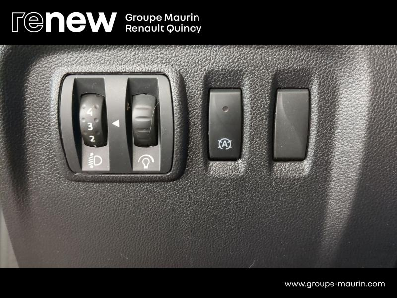 RENAULT Captur d’occasion à vendre à QUINCY-SOUS-SÉNART chez GGF - SAVY (Photo 14)