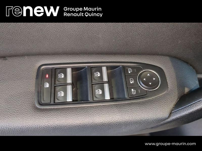 RENAULT Captur d’occasion à vendre à QUINCY-SOUS-SÉNART chez GGF - SAVY (Photo 13)