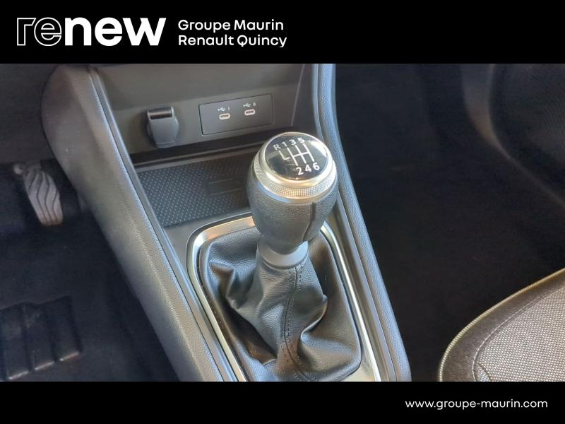 RENAULT Captur d’occasion à vendre à QUINCY-SOUS-SÉNART chez GGF - SAVY (Photo 17)