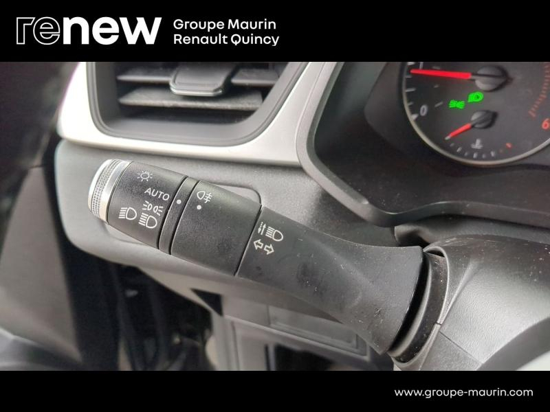 RENAULT Captur d’occasion à vendre à QUINCY-SOUS-SÉNART chez GGF - SAVY (Photo 16)
