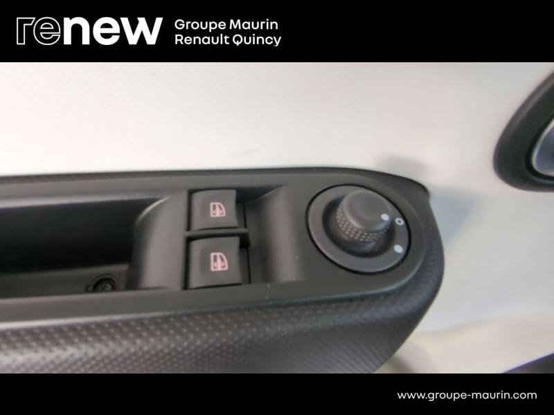 RENAULT Twingo d’occasion à vendre à QUINCY-SOUS-SÉNART chez GGF - SAVY (Photo 16)