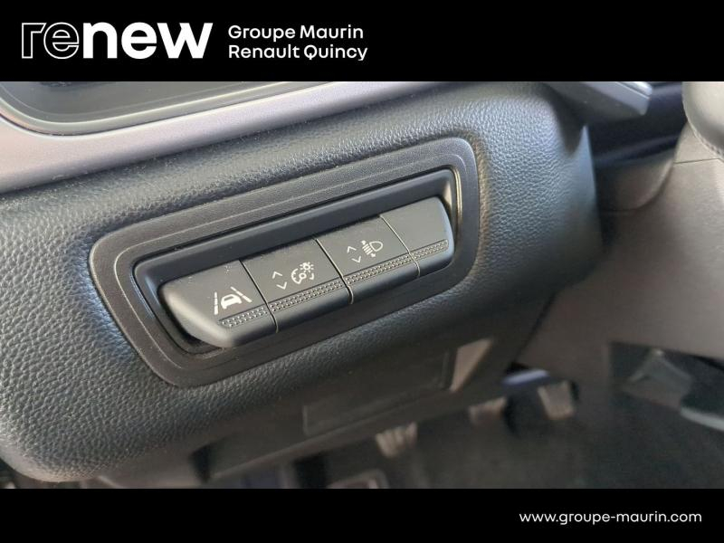 RENAULT Captur d’occasion à vendre à QUINCY-SOUS-SÉNART chez GGF - SAVY (Photo 16)