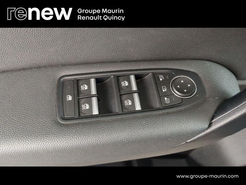 RENAULT Captur d’occasion à vendre à QUINCY-SOUS-SÉNART chez GGF - SAVY (Photo 15)