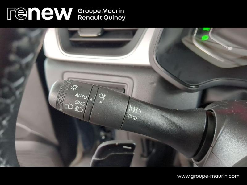 RENAULT Captur d’occasion à vendre à QUINCY-SOUS-SÉNART chez GGF - SAVY (Photo 17)