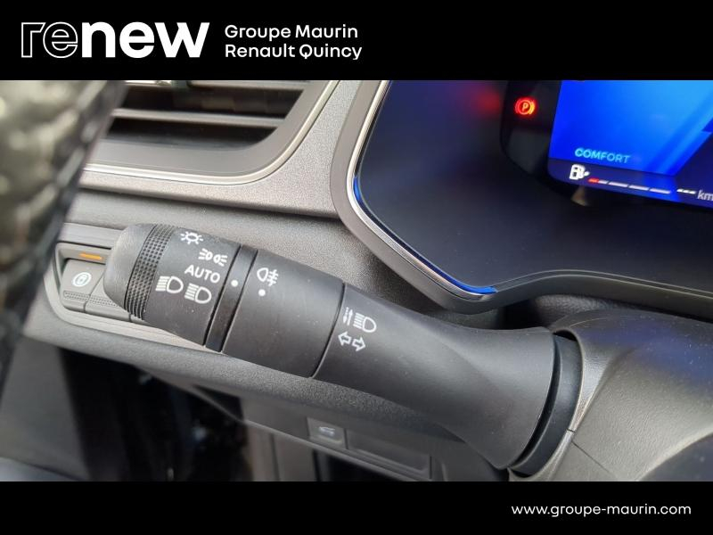 RENAULT  d’occasion à vendre à QUINCY-SOUS-SÉNART chez GGF - SAVY (Photo 16)