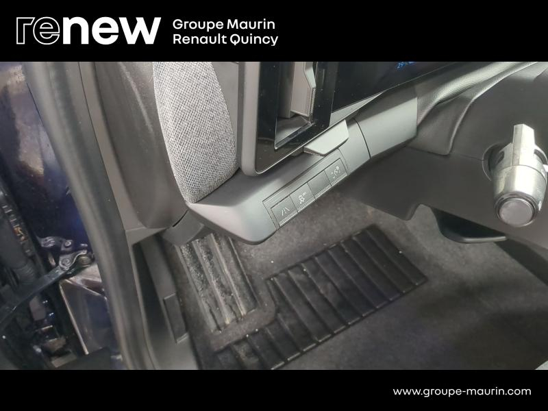 RENAULT Megane d’occasion à vendre à QUINCY-SOUS-SÉNART chez GGF - SAVY (Photo 10)