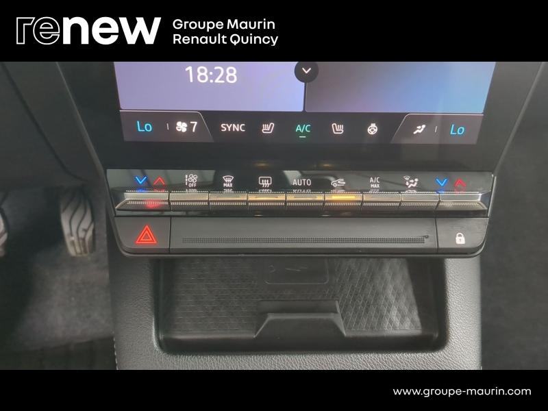 RENAULT Megane d’occasion à vendre à QUINCY-SOUS-SÉNART chez GGF - SAVY (Photo 17)